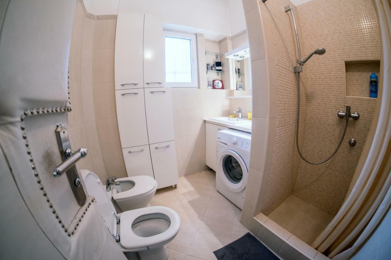 Crown Apartment With Garden View Belgrado Esterno foto